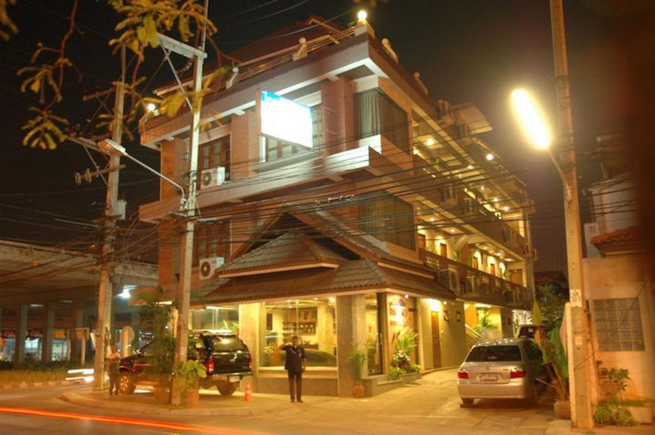 Kraisaeng Place Hotel Phitsanulok Exterior photo